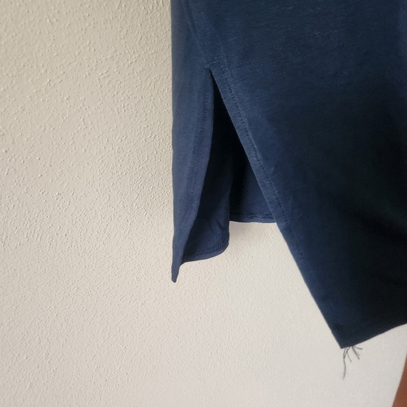 NWT Old Navy Tee - Picture 3 of 8